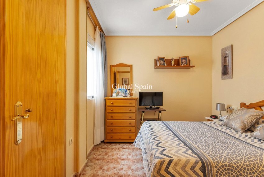 Venta - APARTAMENTO -
TORREVIEJA - La Mata pueblo