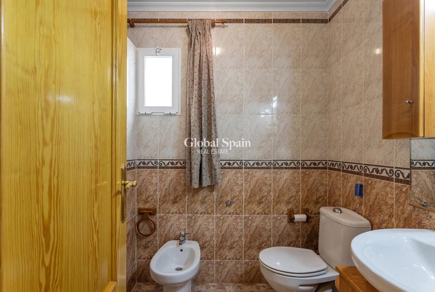 Venta - APARTAMENTO -
TORREVIEJA - La Mata pueblo