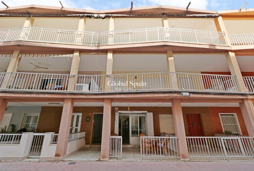 Venta - APARTAMENTO -
TORREVIEJA - La Mata pueblo