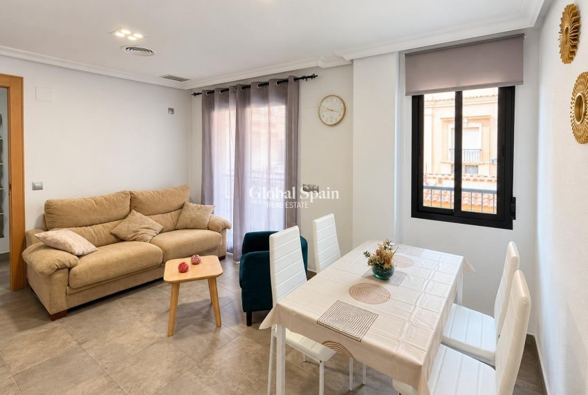 Venta - APARTAMENTO -
TORREVIEJA - La Mata pueblo