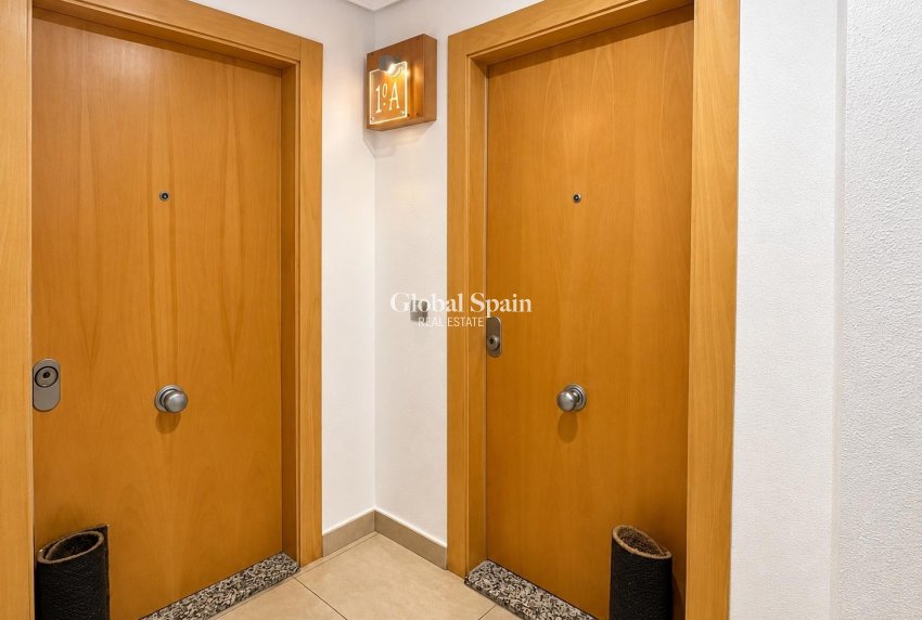 Venta - APARTAMENTO -
TORREVIEJA - La Mata pueblo