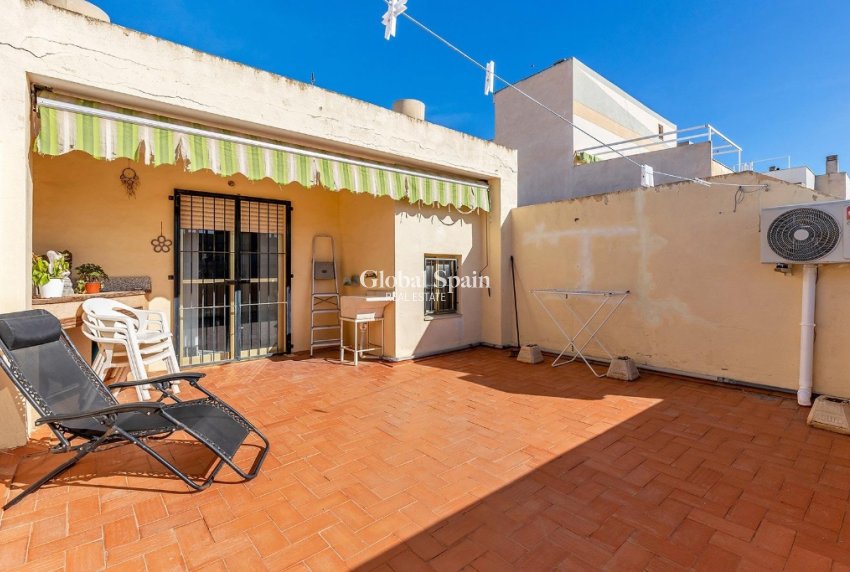 Venta - Apartamento -
TORREVIEJA - La Mata