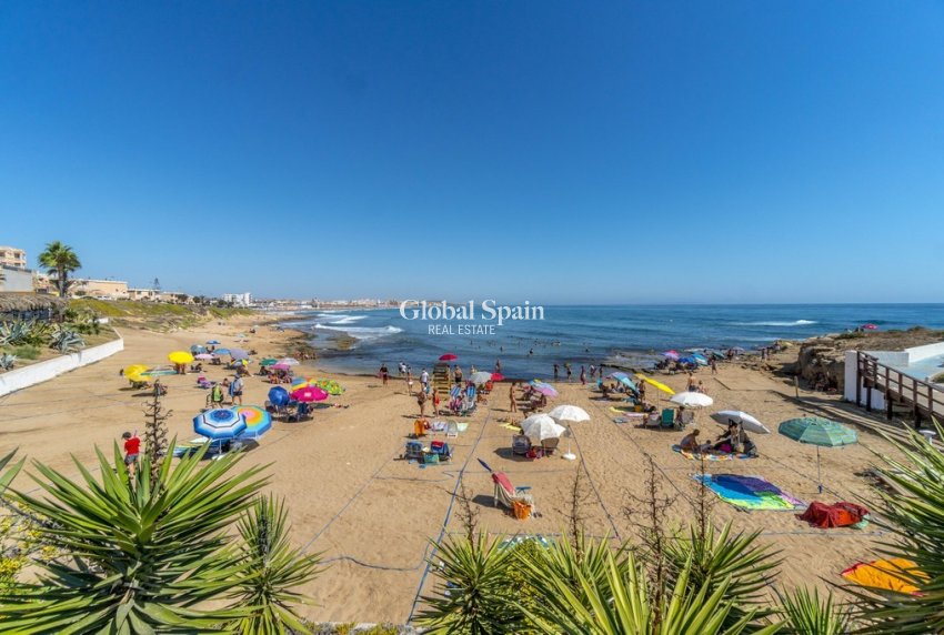 Venta - Apartamento -
TORREVIEJA - La Mata