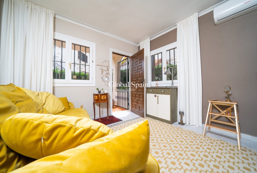 Venta - APARTAMENTO -
TORREVIEJA - La Mata