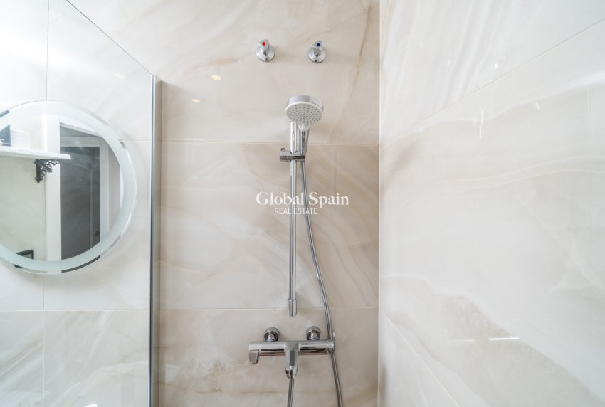 Venta - APARTAMENTO -
TORREVIEJA - La Mata