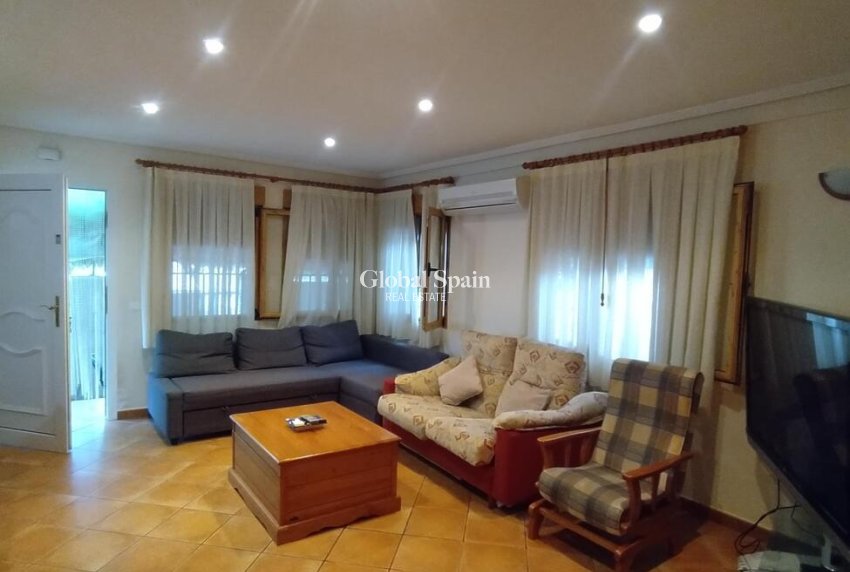 Venta - APARTAMENTO -
TORREVIEJA - La Mata