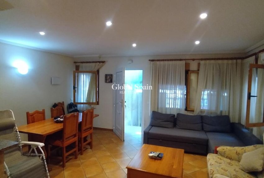 Venta - APARTAMENTO -
TORREVIEJA - La Mata