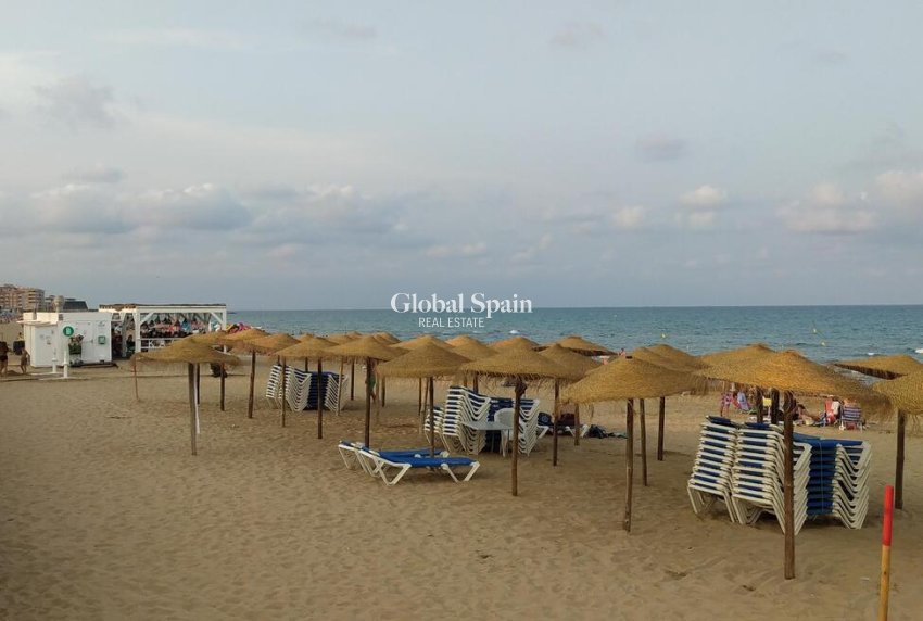 Venta - APARTAMENTO -
TORREVIEJA - La Mata