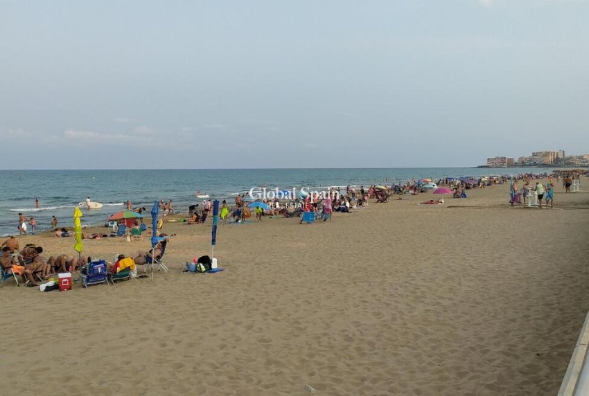 Venta - APARTAMENTO -
TORREVIEJA - La Mata