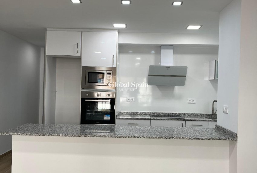 Venta - APARTAMENTO -
TORREVIEJA - La Mata