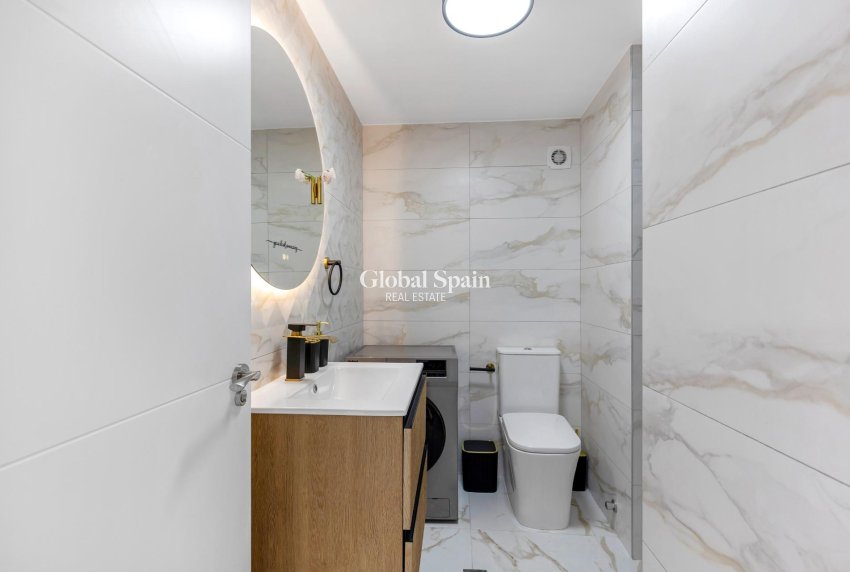 Venta - APARTAMENTO -
TORREVIEJA - La Mata