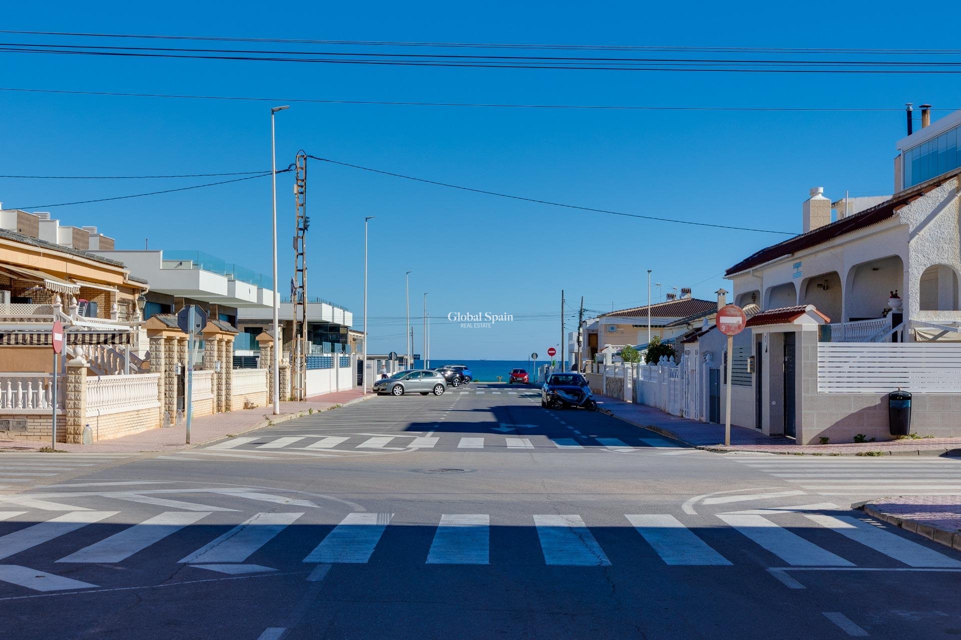 Venta - APARTAMENTO -
TORREVIEJA - La Mata