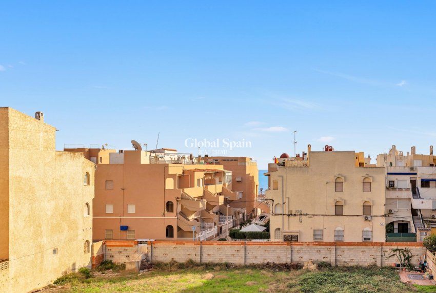 Venta - APARTAMENTO -
TORREVIEJA - La Mata