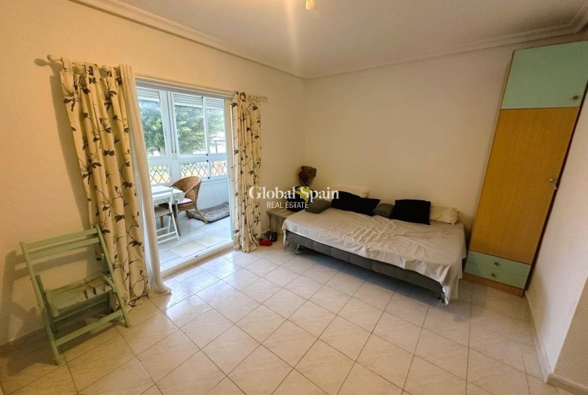 Venta - APARTAMENTO -
TORREVIEJA - La Mata