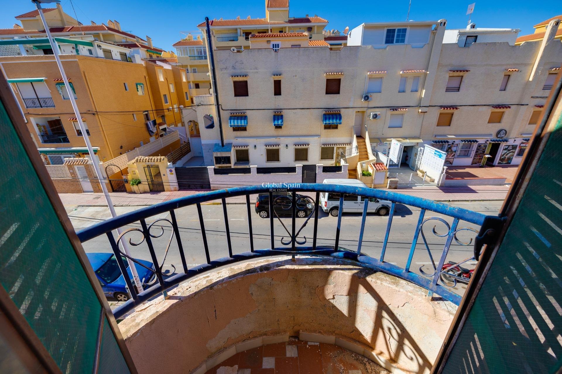 Venta - APARTAMENTO -
TORREVIEJA - La Mata