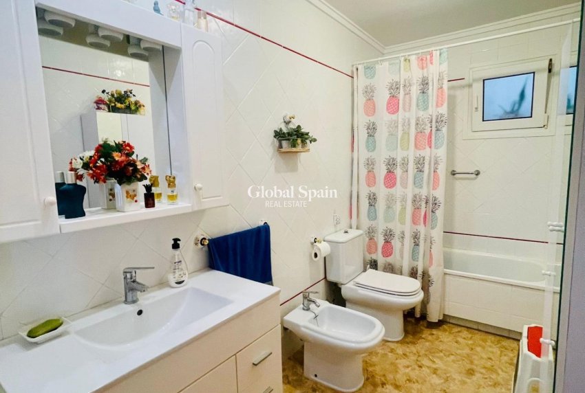 Venta - APARTAMENTO -
TORREVIEJA - La Mata