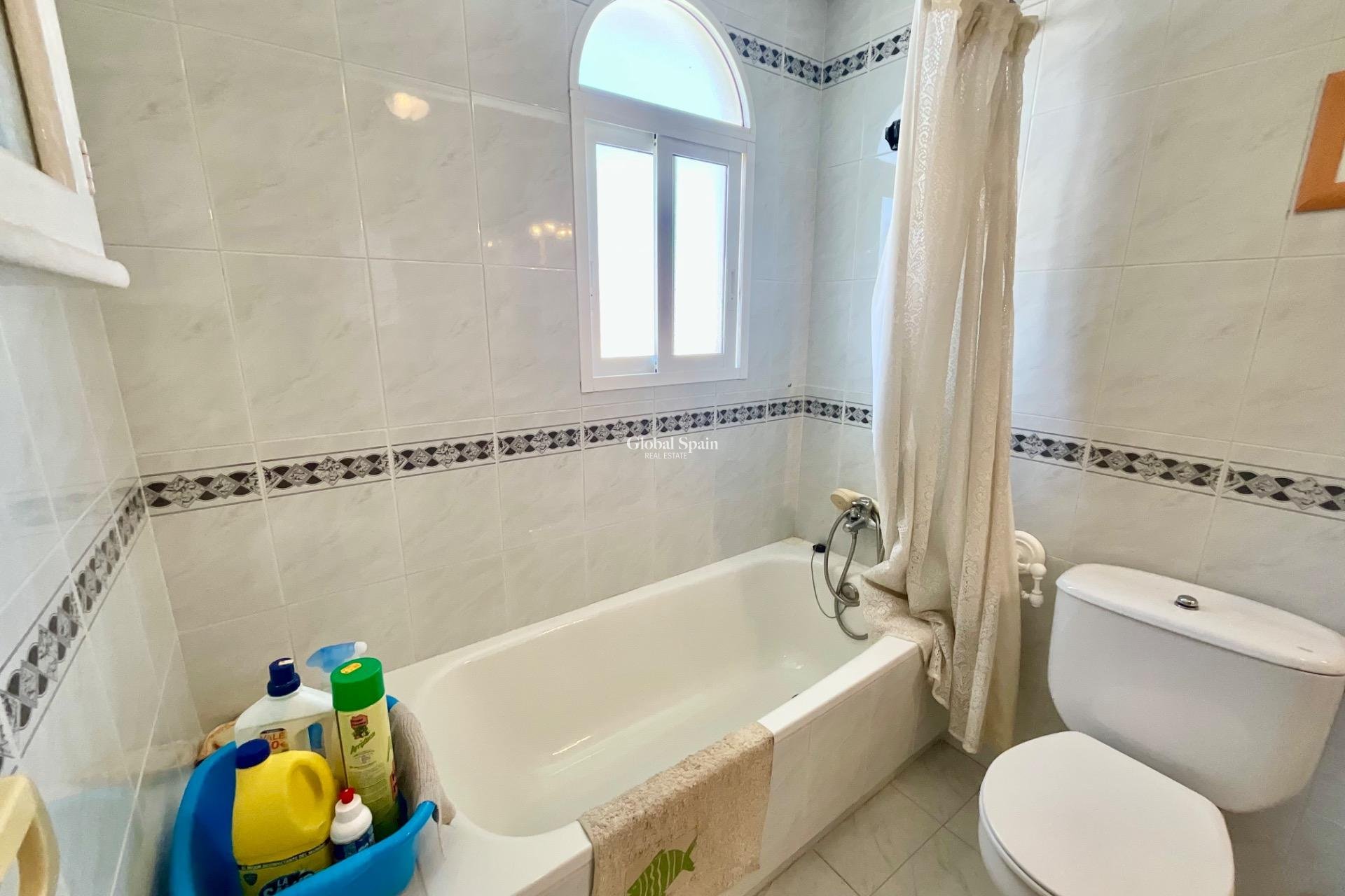 Venta - APARTAMENTO -
TORREVIEJA - La Mata