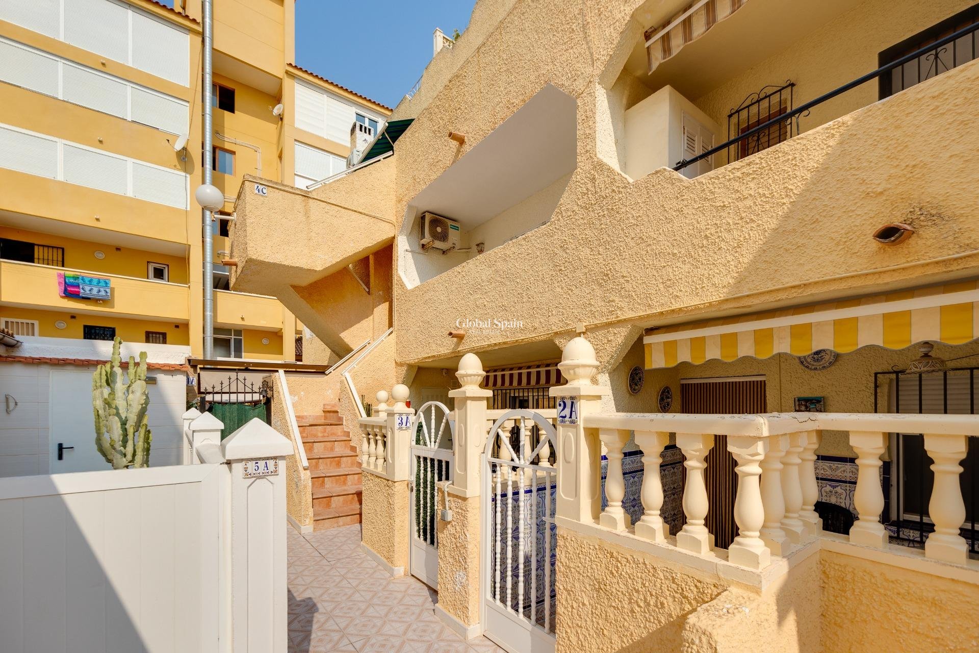 Venta - APARTAMENTO -
TORREVIEJA - La Mata
