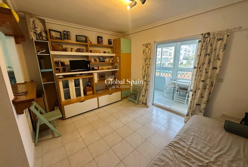 Venta - APARTAMENTO -
TORREVIEJA - La Mata