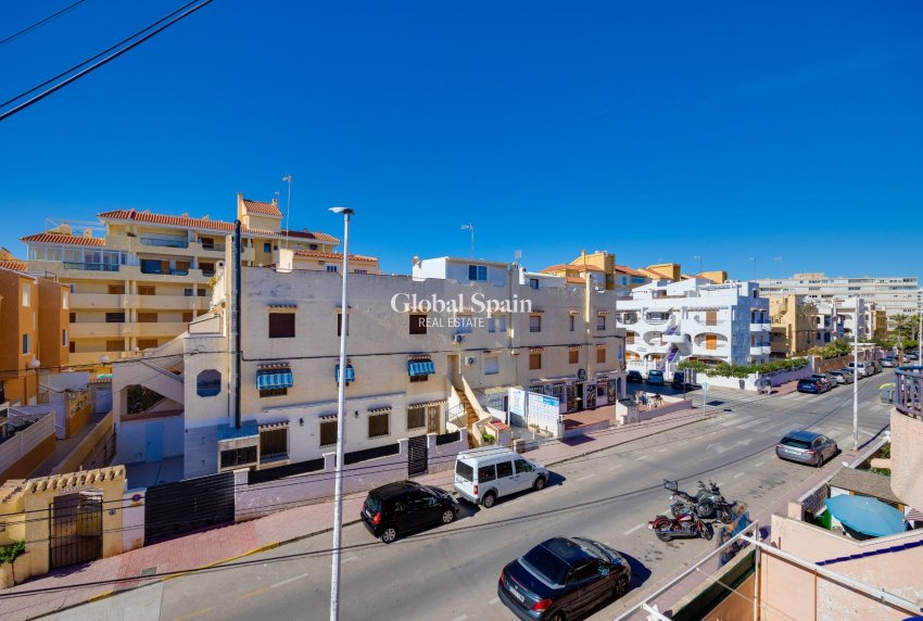 Venta - APARTAMENTO -
TORREVIEJA - La Mata
