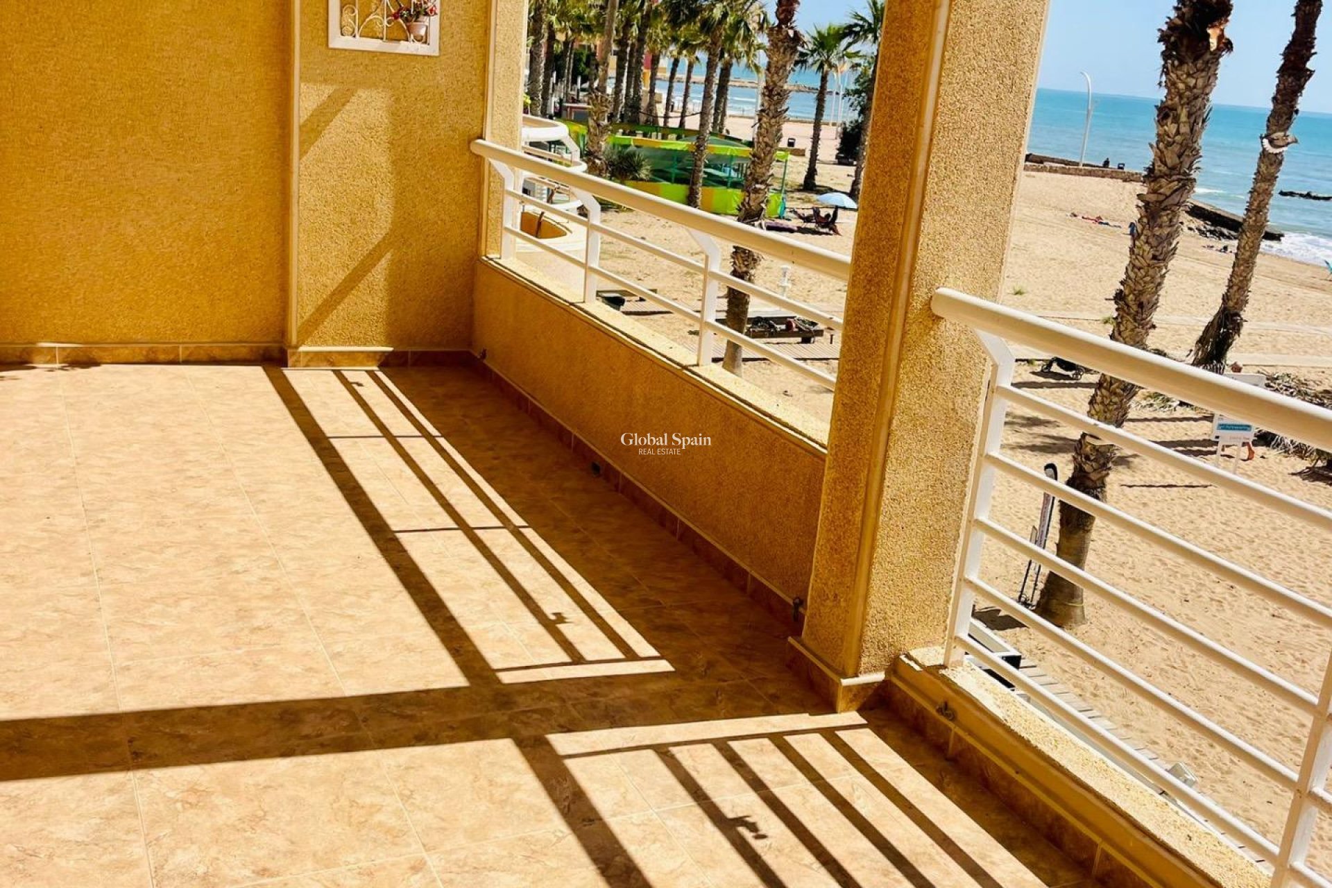 Venta - APARTAMENTO -
TORREVIEJA - La Mata