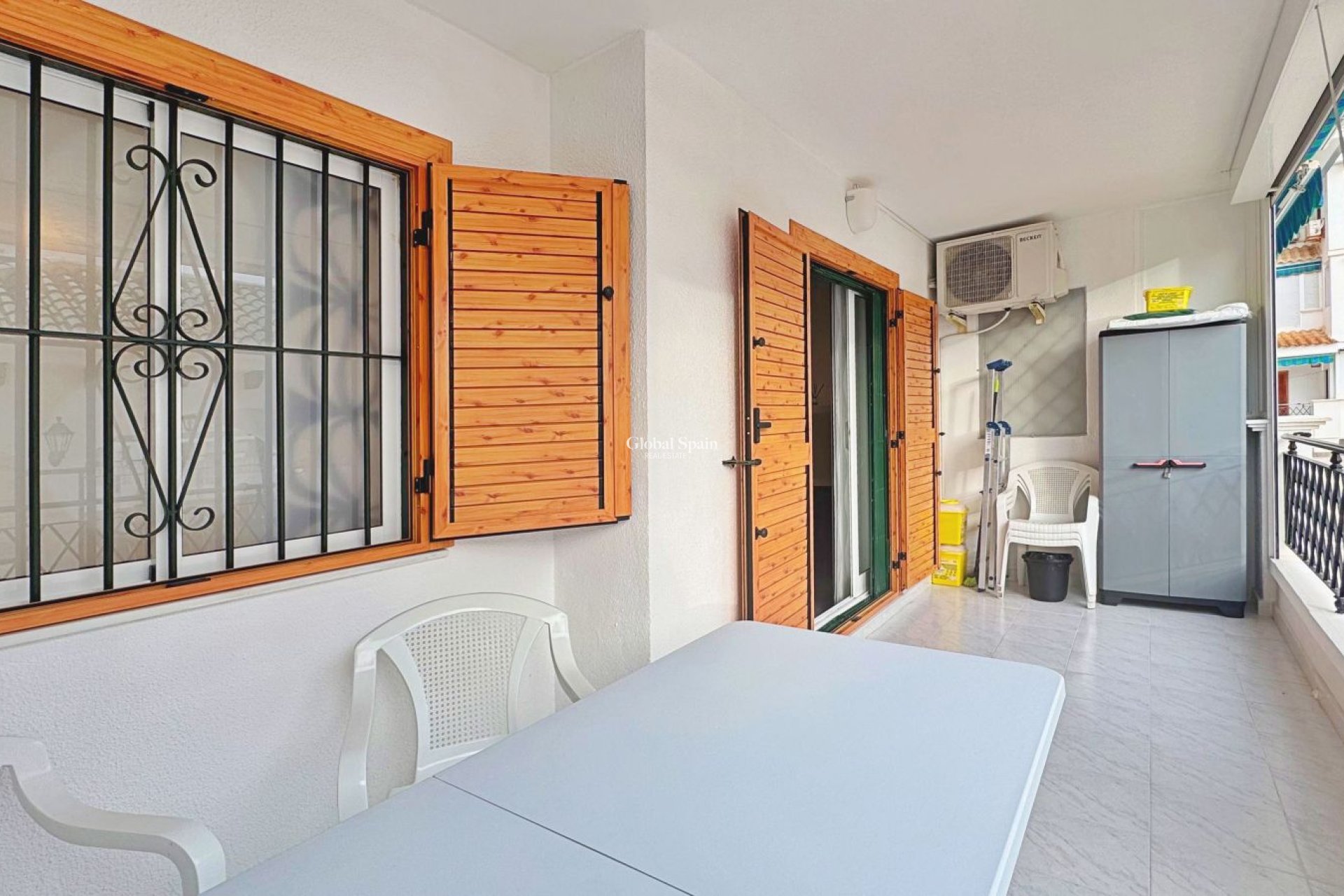 Venta - APARTAMENTO -
TORREVIEJA - La Mata