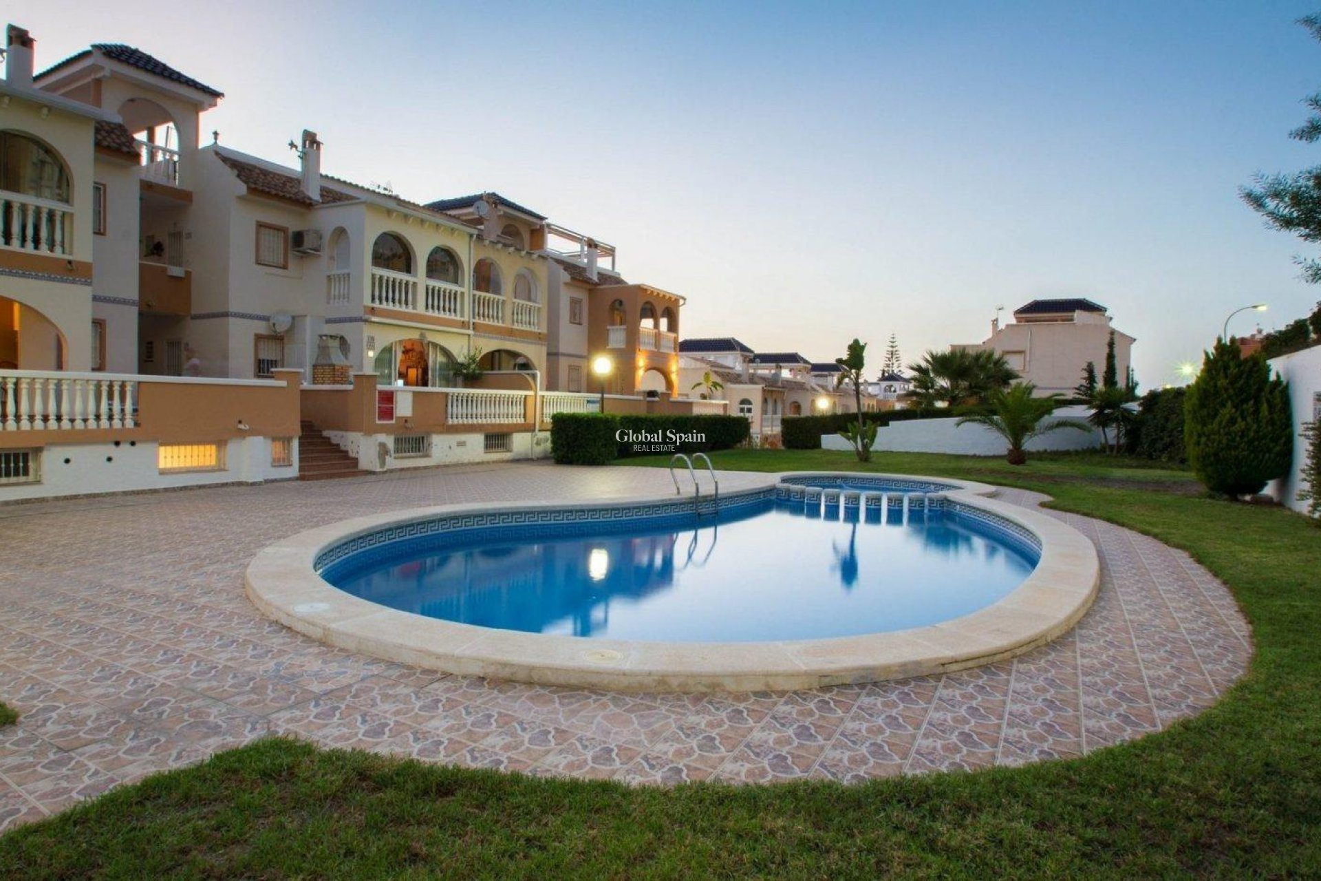 Venta - APARTAMENTO -
TORREVIEJA - La Mata