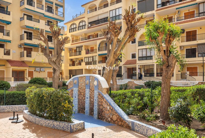 Venta - APARTAMENTO -
TORREVIEJA - La Mata