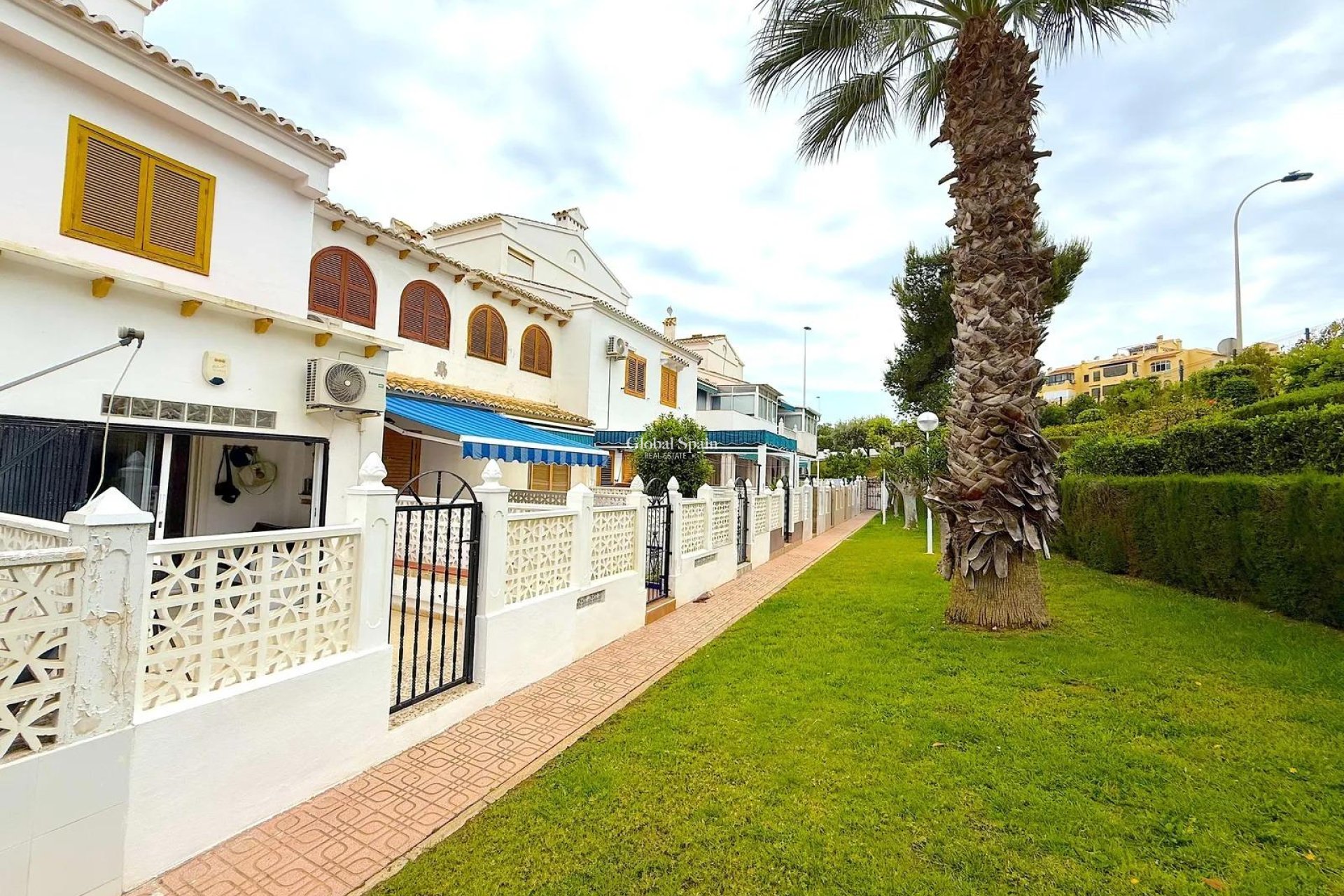 Venta - APARTAMENTO -
TORREVIEJA - La Mata