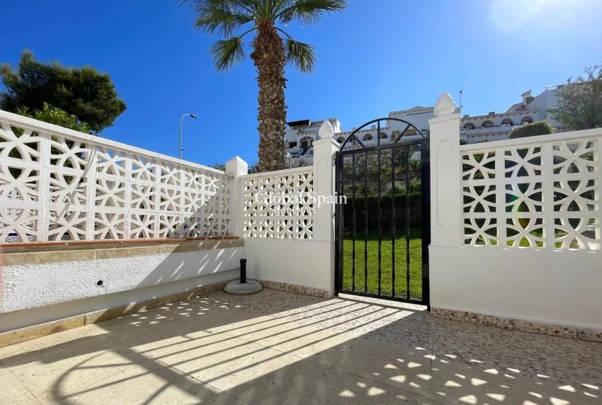 Venta - APARTAMENTO -
TORREVIEJA - La Mata