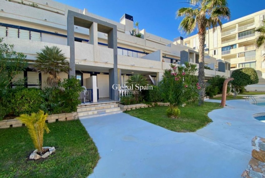 Venta - APARTAMENTO -
TORREVIEJA - La Mata