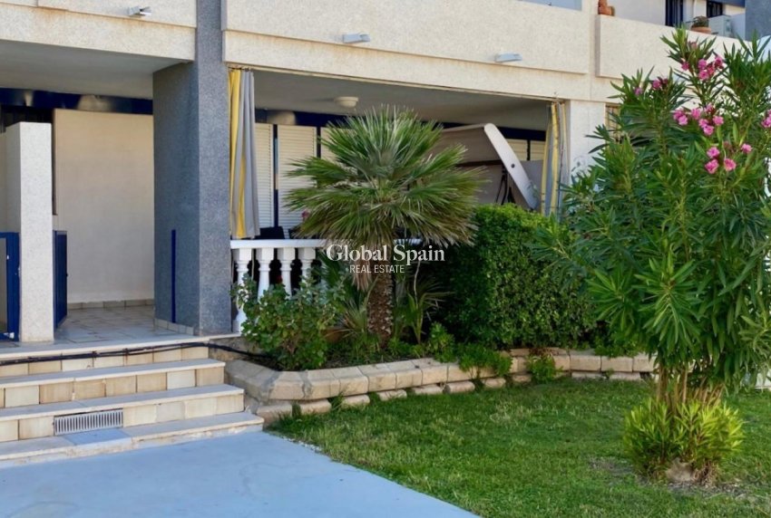 Venta - APARTAMENTO -
TORREVIEJA - La Mata