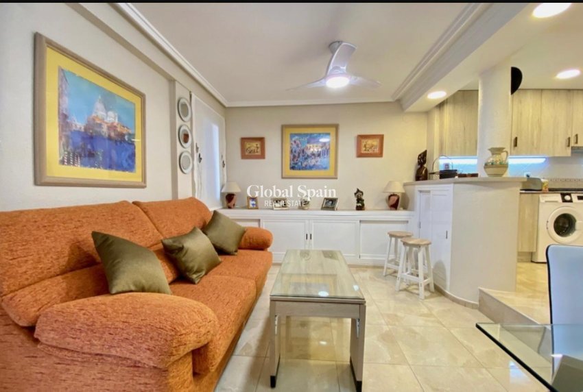 Venta - APARTAMENTO -
TORREVIEJA - La Mata