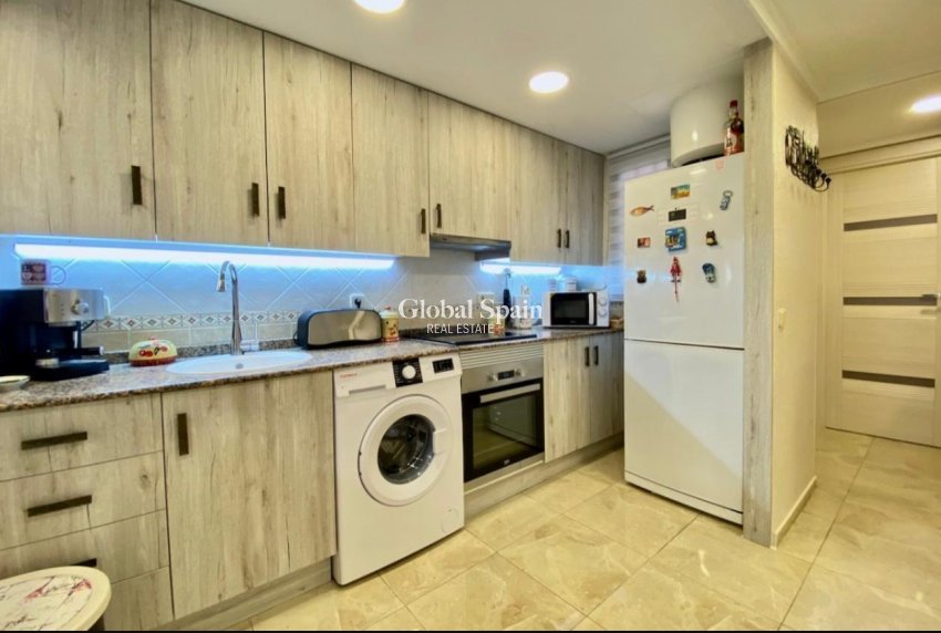 Venta - APARTAMENTO -
TORREVIEJA - La Mata