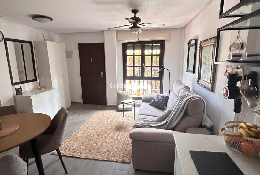 Venta - APARTAMENTO -
TORREVIEJA - La Mata