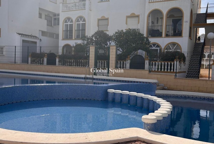 Venta - APARTAMENTO -
TORREVIEJA - La Mata