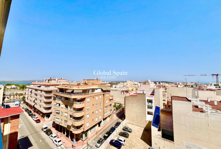 Venta - APARTAMENTO -
TORREVIEJA - La Mata