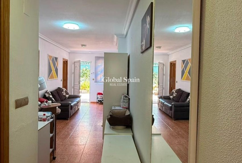 Venta - APARTAMENTO -
TORREVIEJA - La Mata