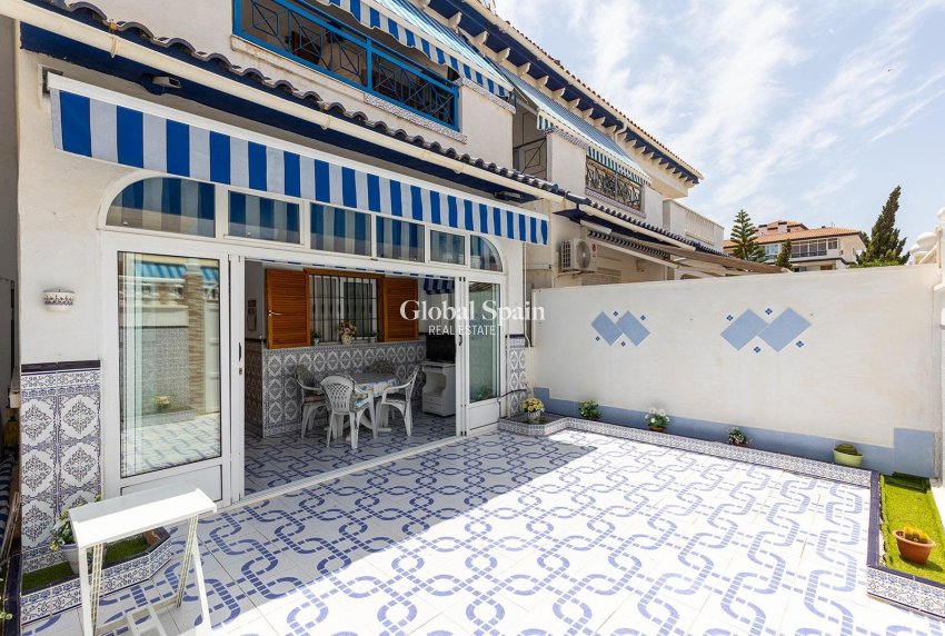 Venta - APARTAMENTO -
TORREVIEJA - La Mata