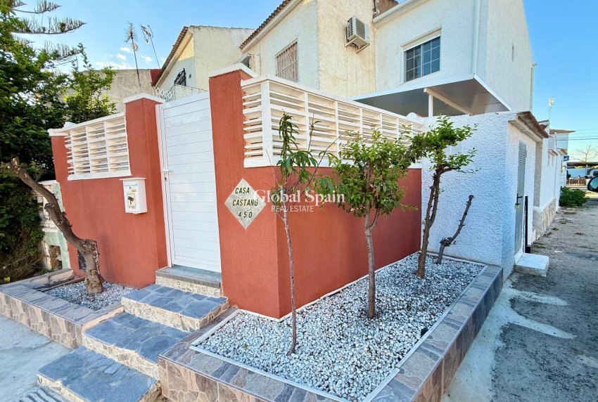 Venta - APARTAMENTO -
TORREVIEJA - La Siesta - El Salado - Torreta