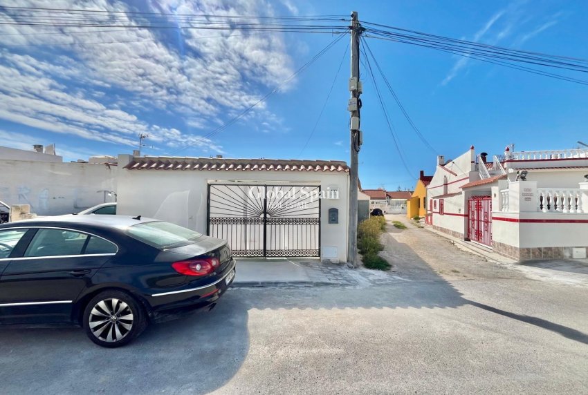 Venta - APARTAMENTO -
TORREVIEJA - La Siesta - El Salado - Torreta