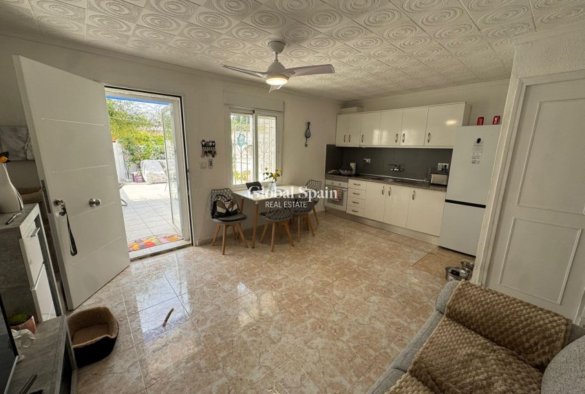 Venta - APARTAMENTO -
TORREVIEJA - La Siesta - El Salado - Torreta