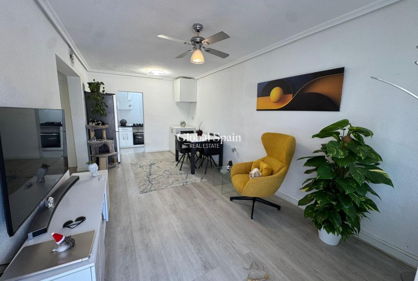 Venta - APARTAMENTO -
TORREVIEJA - La Siesta - El Salado - Torreta