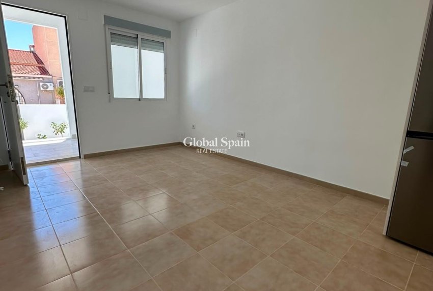 Venta - APARTAMENTO -
TORREVIEJA - La Siesta - El Salado - Torreta