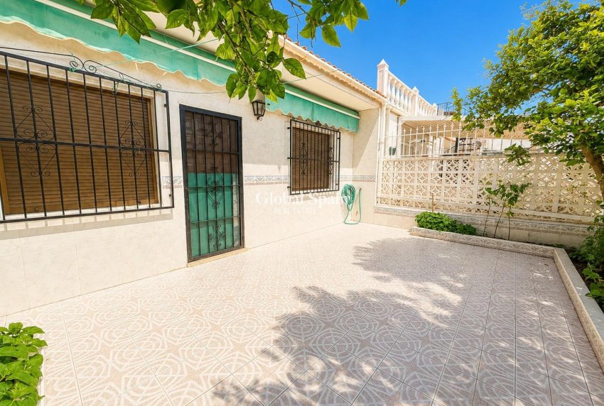 Venta - APARTAMENTO -
TORREVIEJA - La Siesta - El Salado - Torreta