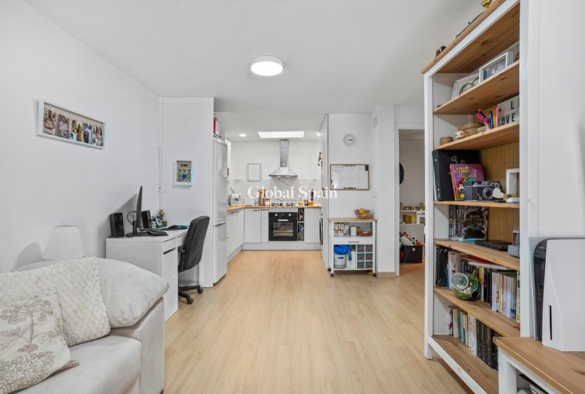 Venta - APARTAMENTO -
TORREVIEJA - La Siesta