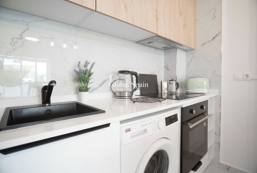 Venta - Apartamento -
TORREVIEJA - La Veleta