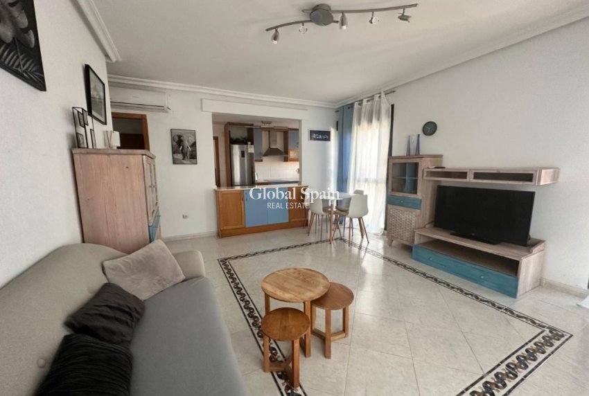 Venta - Apartamento -
TORREVIEJA - La Veleta