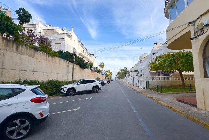 Venta - APARTAMENTO -
TORREVIEJA - La Veleta