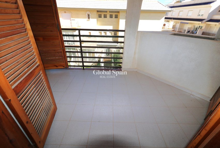 Venta - APARTAMENTO -
TORREVIEJA - La Veleta